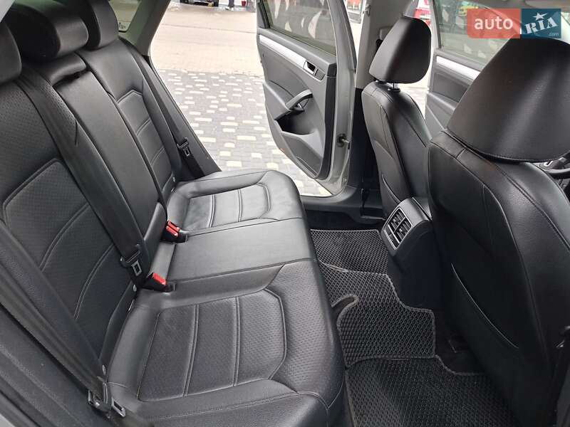 Седан Volkswagen Passat 2012 в Шепетівці