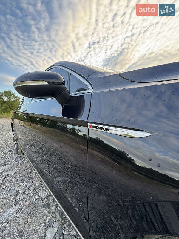 Седан Volkswagen Passat 2015 в Кременчуге