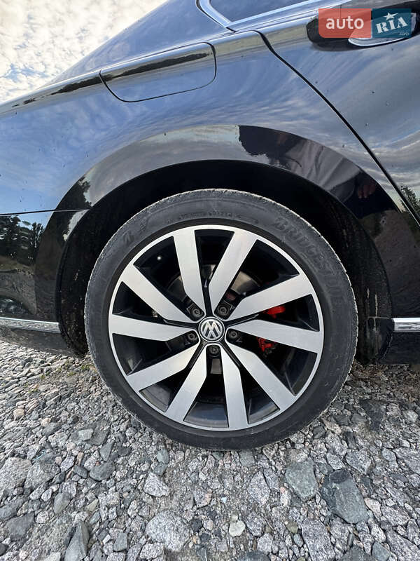 Седан Volkswagen Passat 2015 в Кременчуге