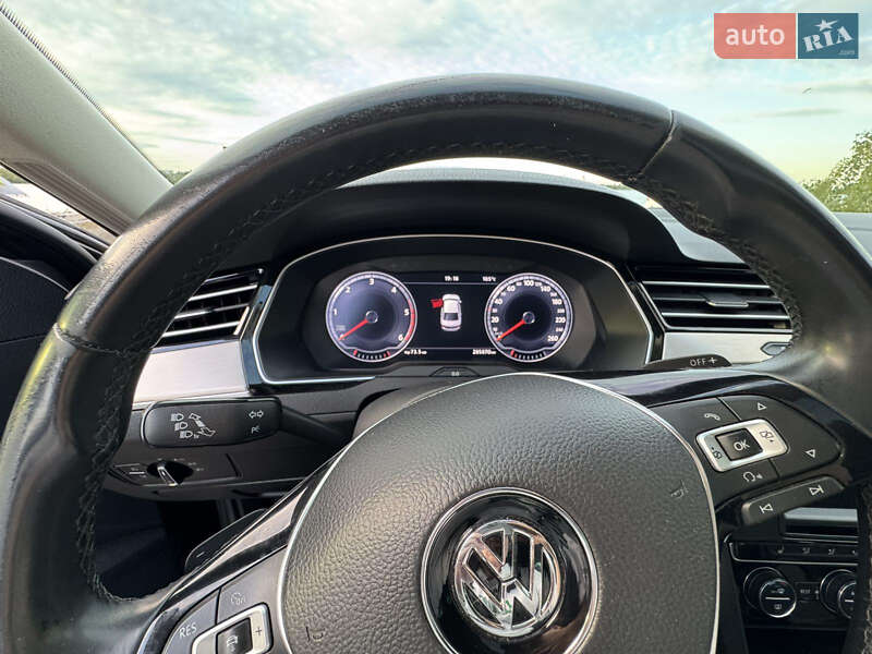 Седан Volkswagen Passat 2015 в Кременчуге