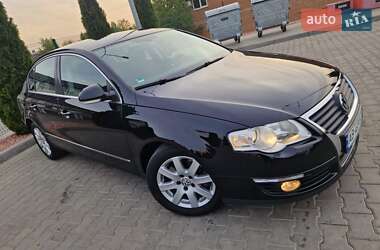 Седан Volkswagen Passat 2009 в  фото 51 Седан Volkswagen Passat 2009 в