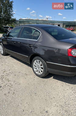 Седан Volkswagen Passat 2007 в Владимирце
