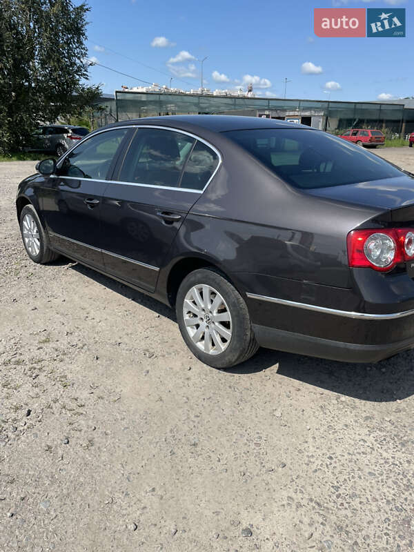 Седан Volkswagen Passat 2007 в Владимирце