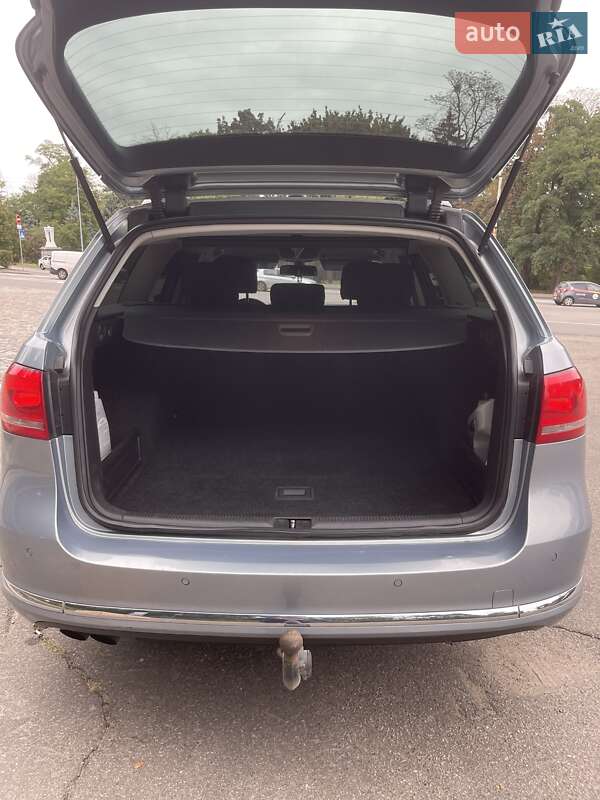 Универсал Volkswagen Passat 2013 в Киеве