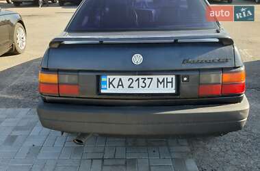 Седан Volkswagen Passat 1990 в 