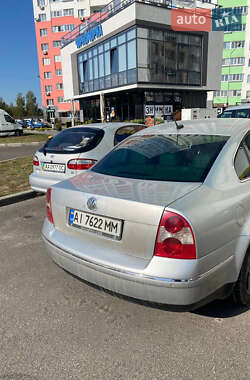 Седан Volkswagen Passat 2004 в  фото 3 Седан Volkswagen Passat 2004 в