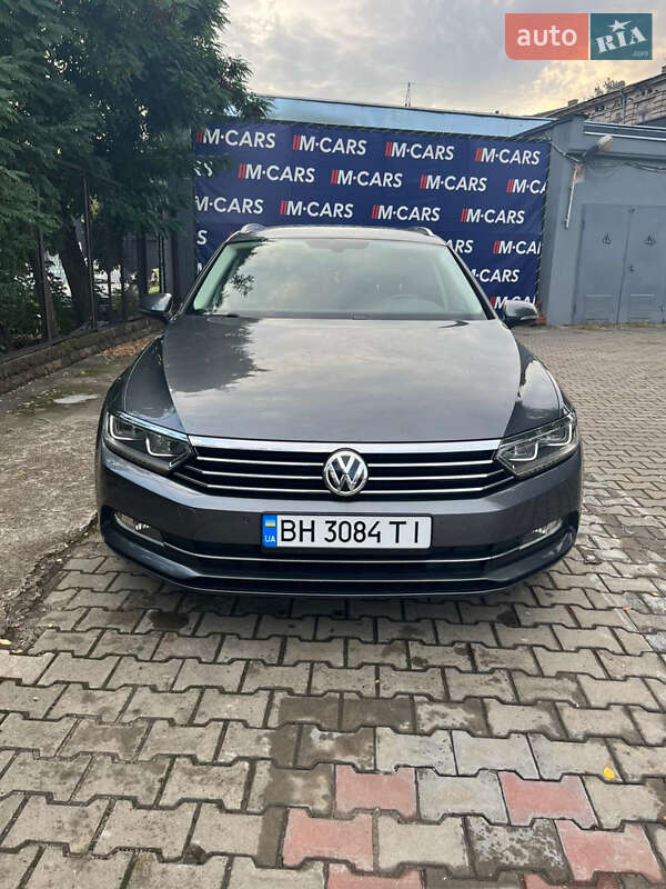 Универсал Volkswagen Passat 2015 в Одессе