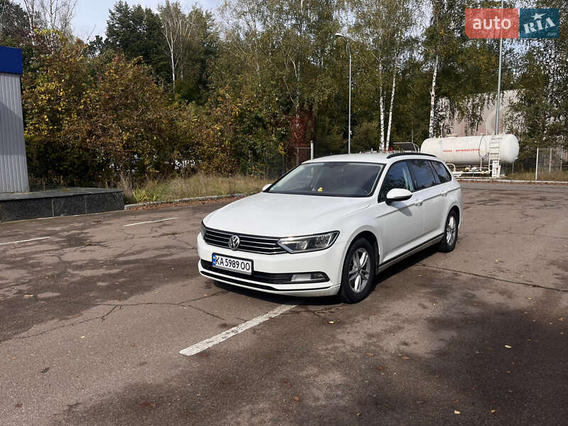 Универсал Volkswagen Passat 2015 в Житомире фото 2 Универсал Volkswagen Passat 2015 в Житомире