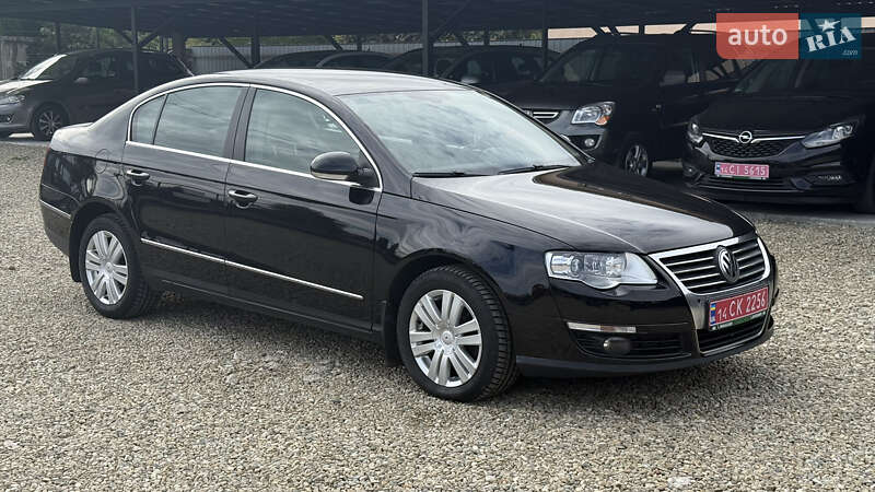 Седан Volkswagen Passat 2010 в Калуше