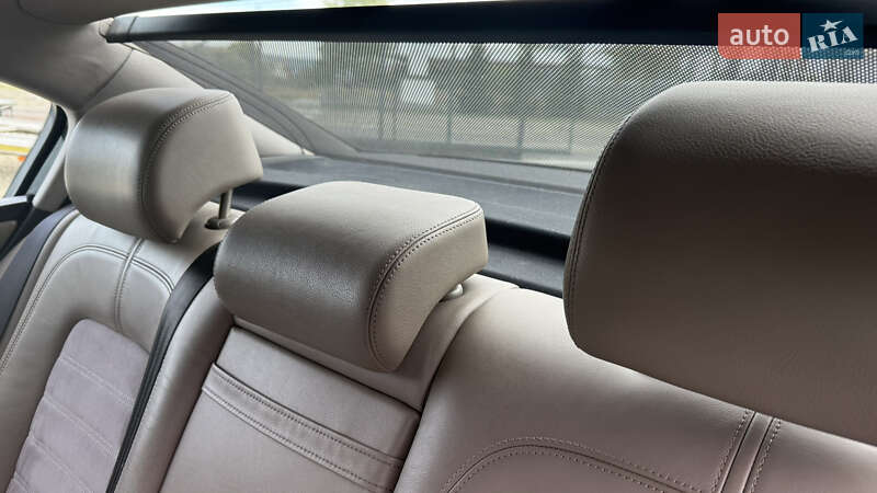 Седан Volkswagen Passat 2010 в Калуше