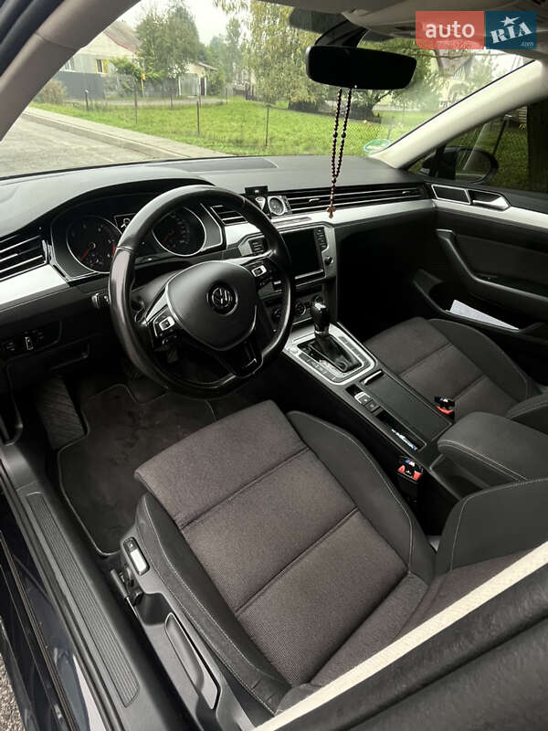 Универсал Volkswagen Passat 2016 в Львове фото 13 Универсал Volkswagen Passat 2016 в Львове