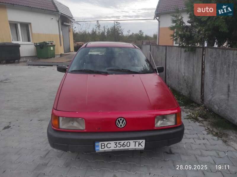 Універсал Volkswagen Passat 1993 в Івано-Франківську