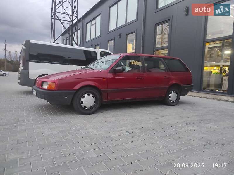 Універсал Volkswagen Passat 1993 в Івано-Франківську
