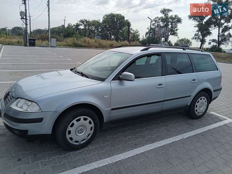 Универсал Volkswagen Passat 2003 в Киеве