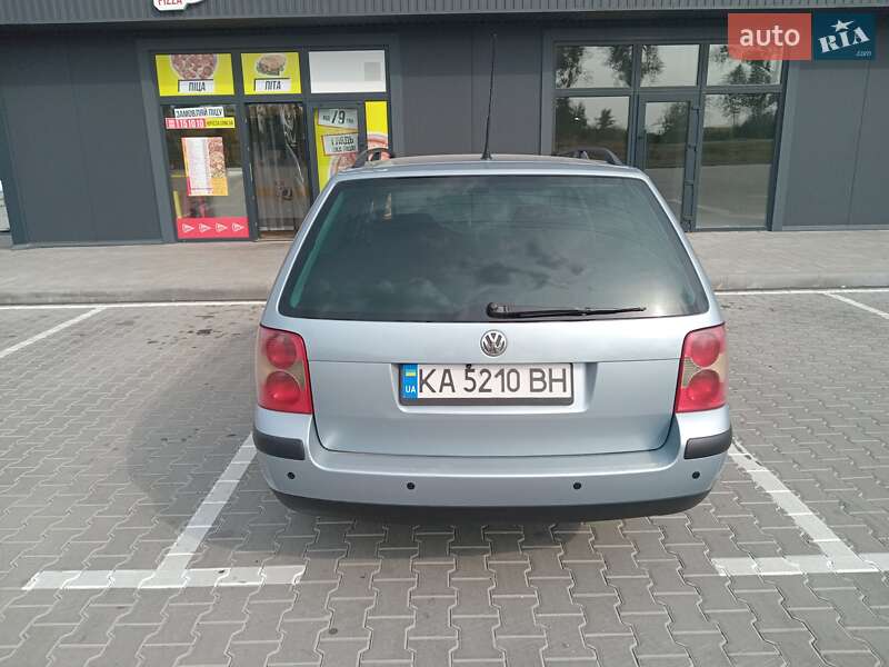 Универсал Volkswagen Passat 2003 в Киеве