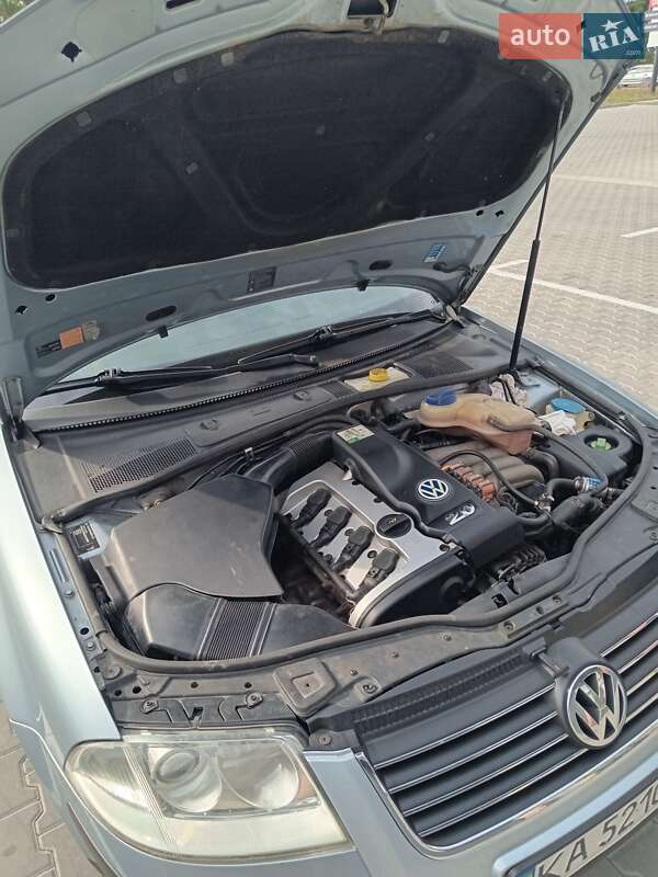 Универсал Volkswagen Passat 2003 в Киеве
