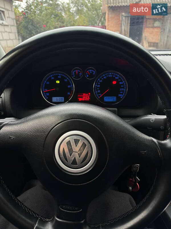 Седан Volkswagen Passat 2003 в Бердичеві