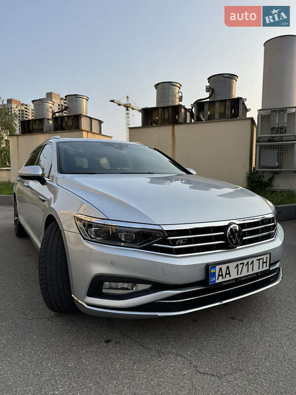 Универсал Volkswagen Passat 2022 в Киеве фото Универсал Volkswagen Passat 2022 в Киеве