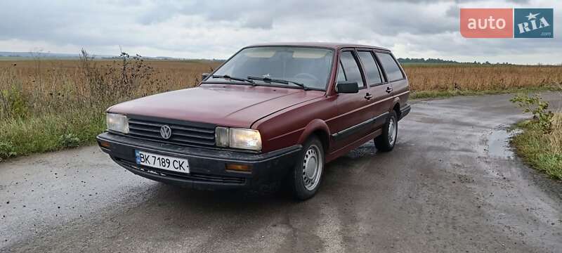Универсал Volkswagen Passat 1988 в Ровно