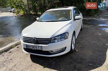 Седан Volkswagen Passat 2011 в Одесі