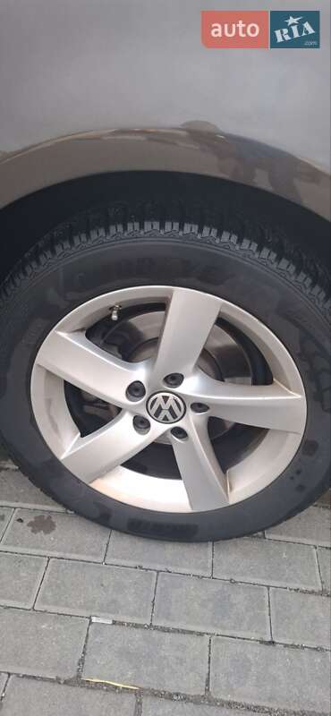 Седан Volkswagen Passat 2014 в Киеве фото 7 Седан Volkswagen Passat 2014 в Киеве