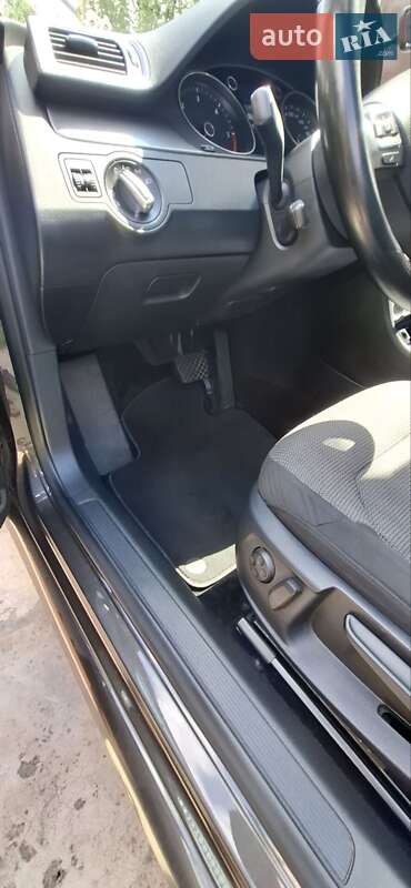 Седан Volkswagen Passat 2014 в Киеве фото 22 Седан Volkswagen Passat 2014 в Киеве
