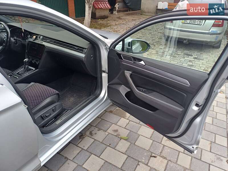 Універсал Volkswagen Passat 2017 в Ізяславі фото 25 Універсал Volkswagen Passat 2017 в Ізяславі