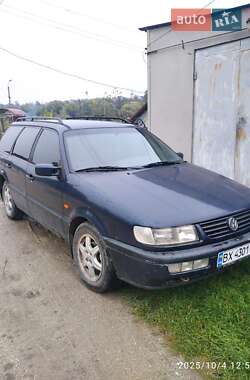 Універсал Volkswagen Passat 1994 в Дунаївцях