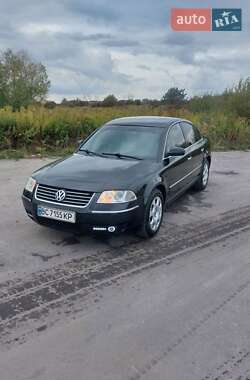 Седан Volkswagen Passat 2002 в Новому Яричеві