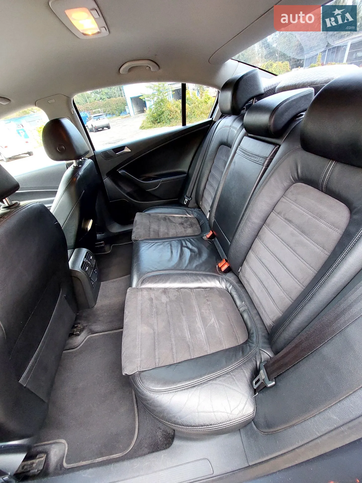 2010 Volkswagen Passat - мініатюра 18