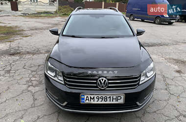 Універсал Volkswagen Passat 2013 в Житомирі