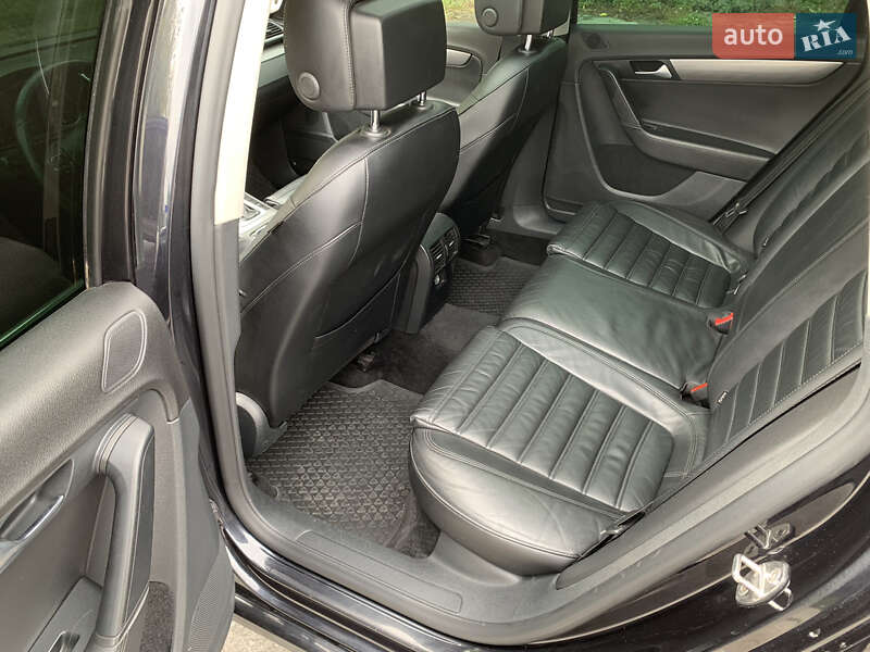Универсал Volkswagen Passat 2013 в Житомире