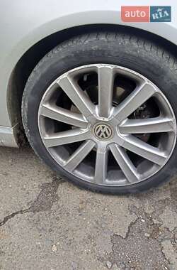 Универсал Volkswagen Passat 2010 в 