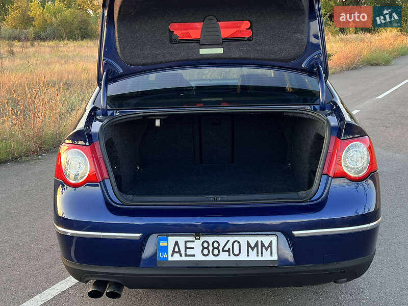 Седан Volkswagen Passat 2006 в Кривому Розі