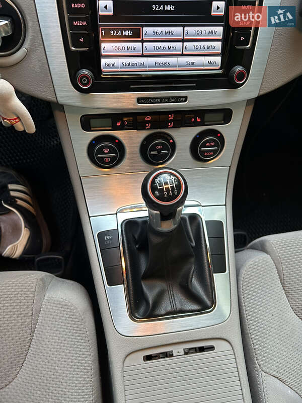Седан Volkswagen Passat 2005 в Киеве фото 17 Седан Volkswagen Passat 2005 в Киеве