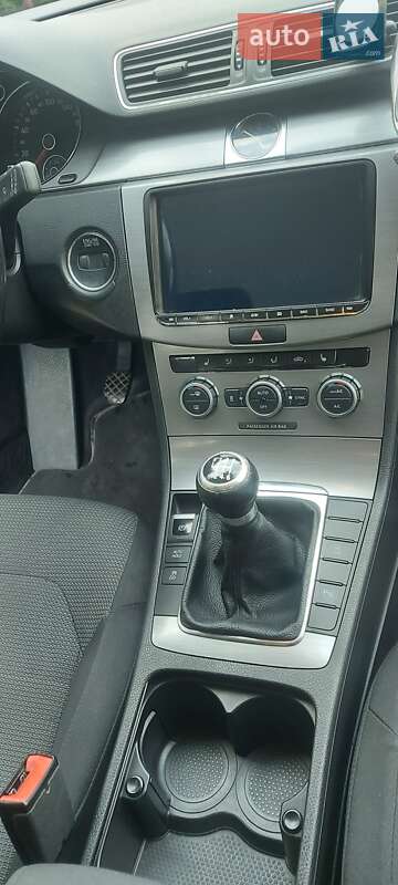 Универсал Volkswagen Passat 2011 в Запорожье