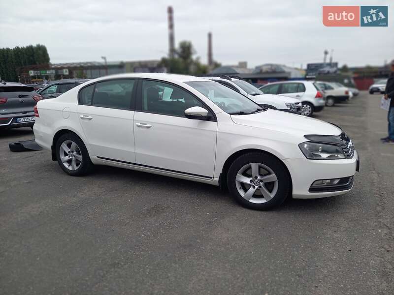 Седан Volkswagen Passat 2012 в Черкассах