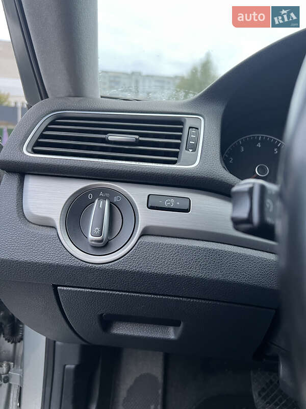 Седан Volkswagen Passat 2014 в Фастове