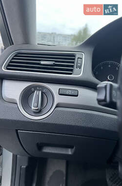 Седан Volkswagen Passat 2014 в 