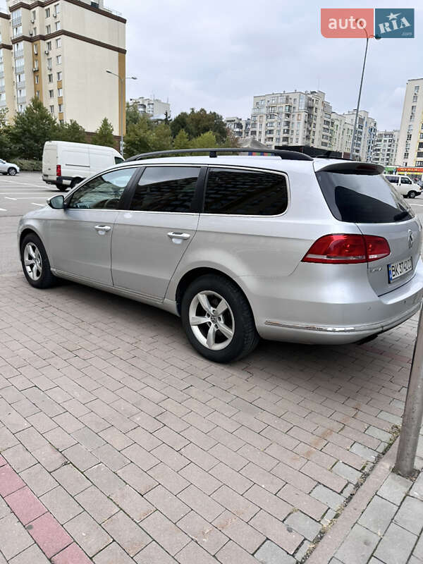 Универсал Volkswagen Passat 2012 в Киеве фото 2 Универсал Volkswagen Passat 2012 в Киеве