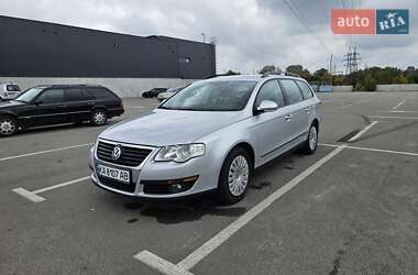 Универсал Volkswagen Passat 2009 в Ирпене