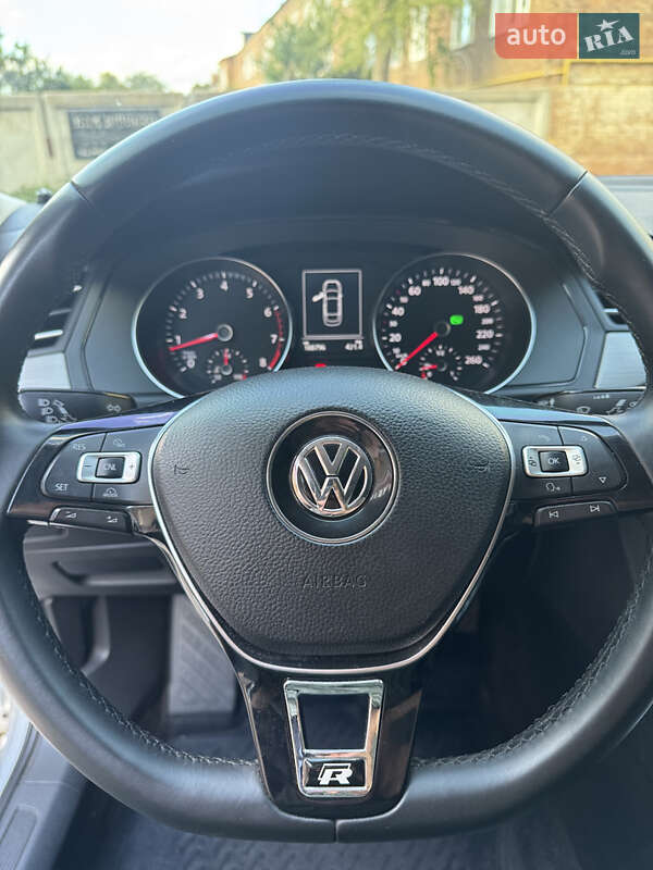Седан Volkswagen Passat 2017 в Прилуках фото 15 Седан Volkswagen Passat 2017 в Прилуках