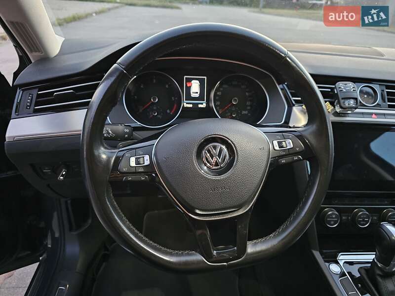 Универсал Volkswagen Passat 2017 в Барановке