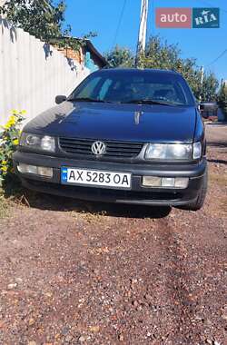 Універсал Volkswagen Passat 1995 в Люботині