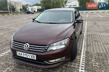 Седан Volkswagen Passat 2013 в Киеве