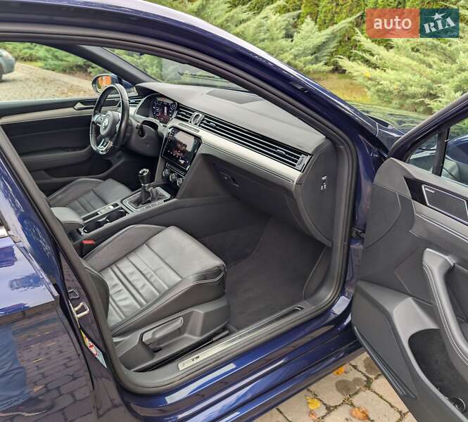 Универсал Volkswagen Passat 2018 в Киеве