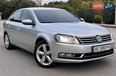 Седан Volkswagen Passat 2012 в Днепре