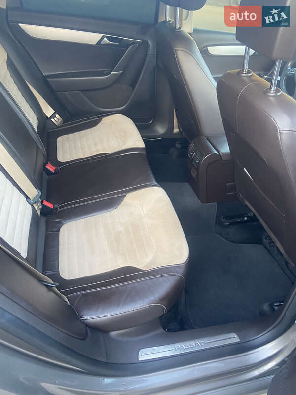 Універсал Volkswagen Passat 2011 в Шептицькому