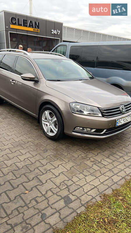 Універсал Volkswagen Passat 2011 в Шептицькому