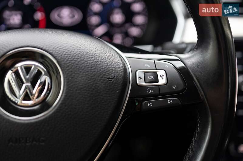 Универсал Volkswagen Passat 2018 в Зборове фото 30 Универсал Volkswagen Passat 2018 в Зборове